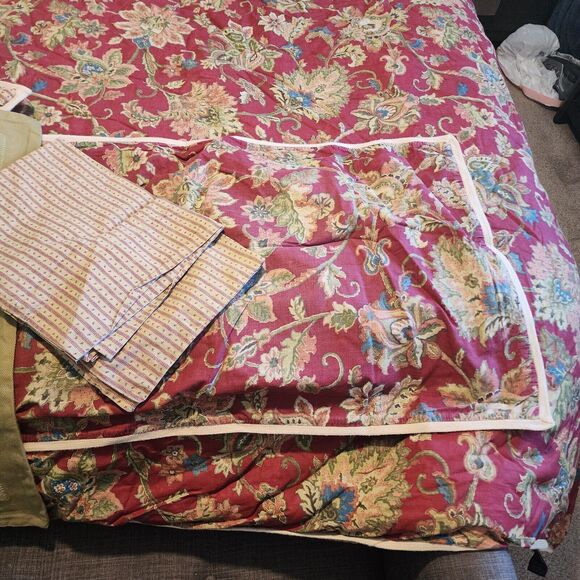 Chaps King Bedding Set Cottage Rose Cottagecore Bold Feminine Woven Floral Shams - Picture 7 of 7